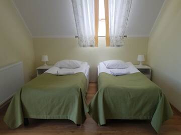 Фото номера Шале с 3 спальнями Отели типа «постель и завтрак» Miłocin NICE &amp; MICE Centrum Wypoczynkowo-Konferencyjne г. Pierwoszów 7